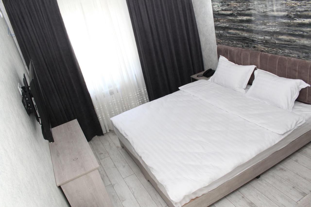 Artist Regenci Hotel Tasjkent Eksteriør billede