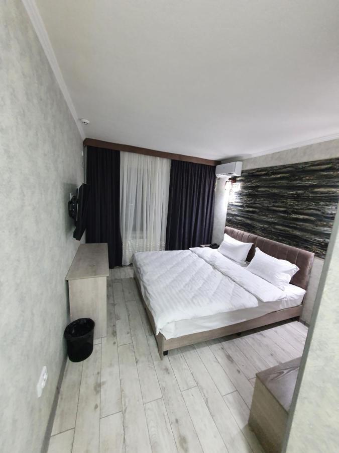 Artist Regenci Hotel Tasjkent Eksteriør billede